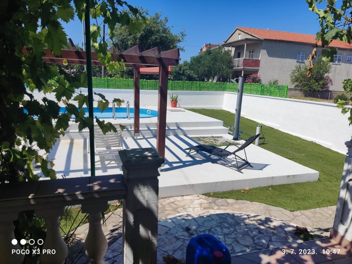 Vrulje  Apartmani Bruna Bilice מראה חיצוני תמונה
